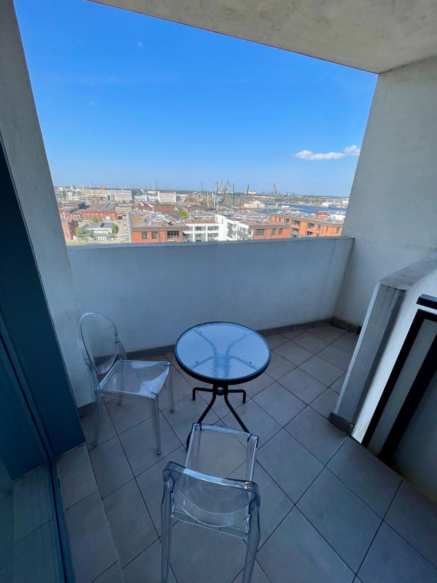 Bastion Walowa - Luxury Apartment With Beautiful View Гданск Екстериор снимка
