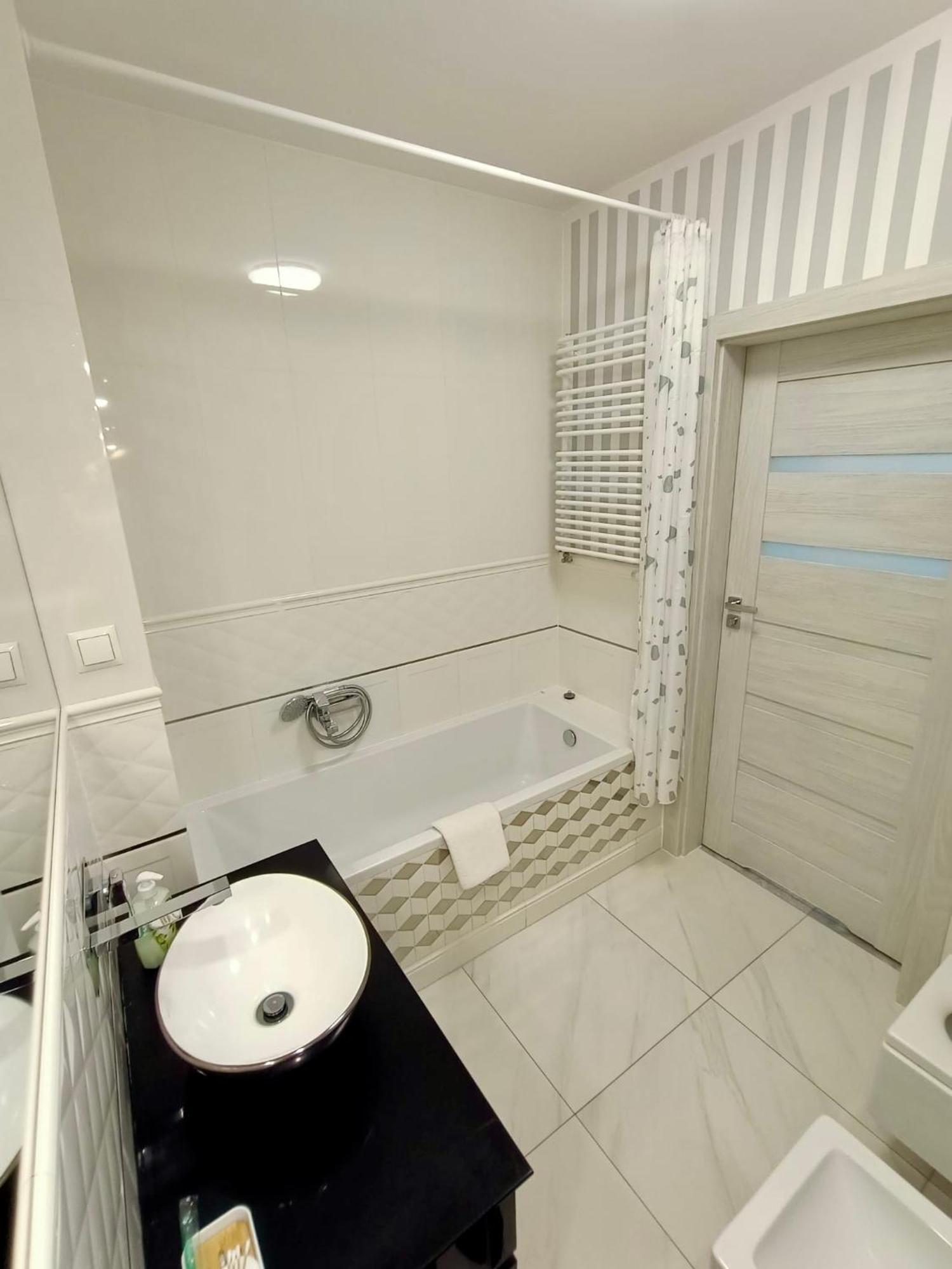 Bastion Walowa - Luxury Apartment With Beautiful View Гданск Екстериор снимка