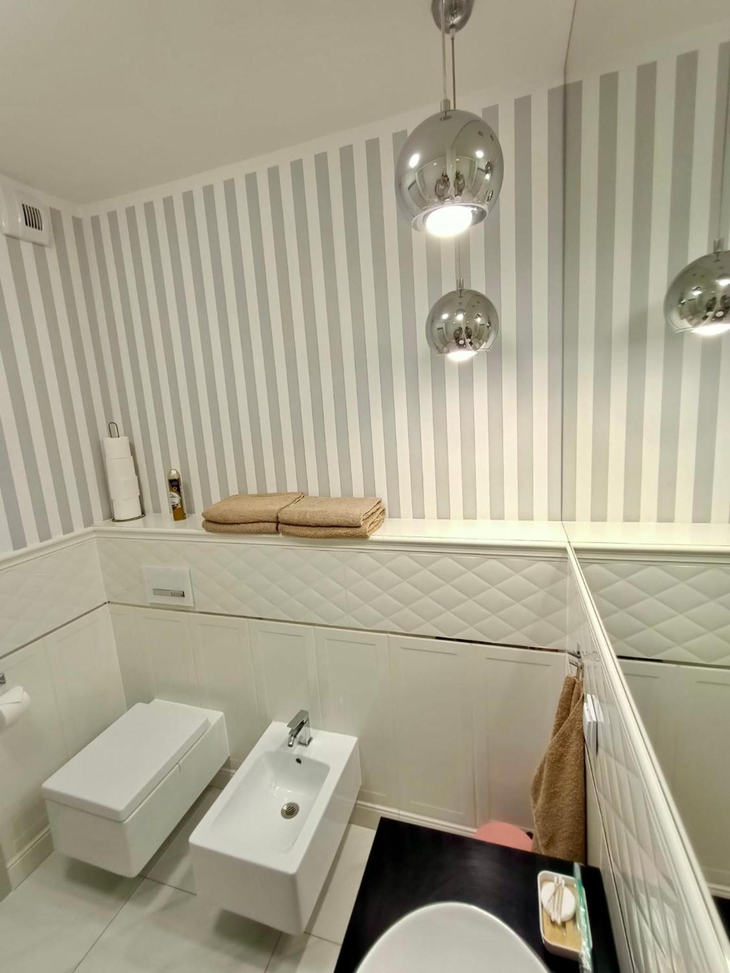 Bastion Walowa - Luxury Apartment With Beautiful View Гданск Екстериор снимка
