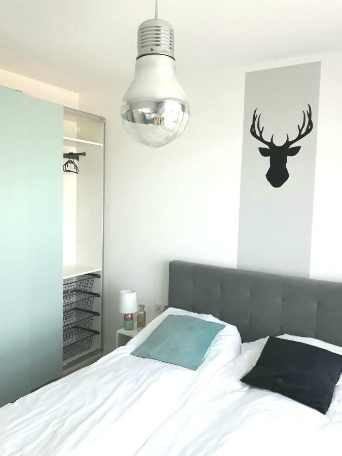 Bastion Walowa - Luxury Apartment With Beautiful View Гданск Екстериор снимка